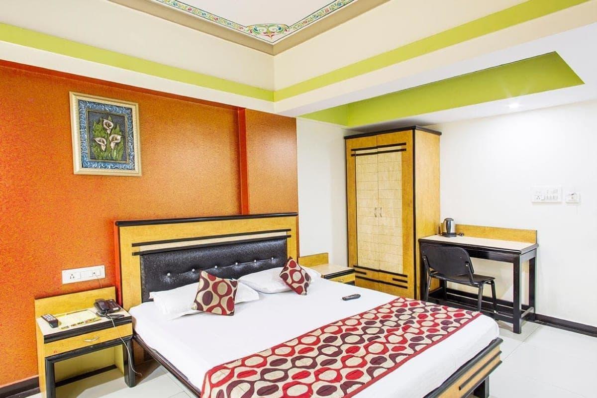 Sachdeva Excellency Hotel 3*