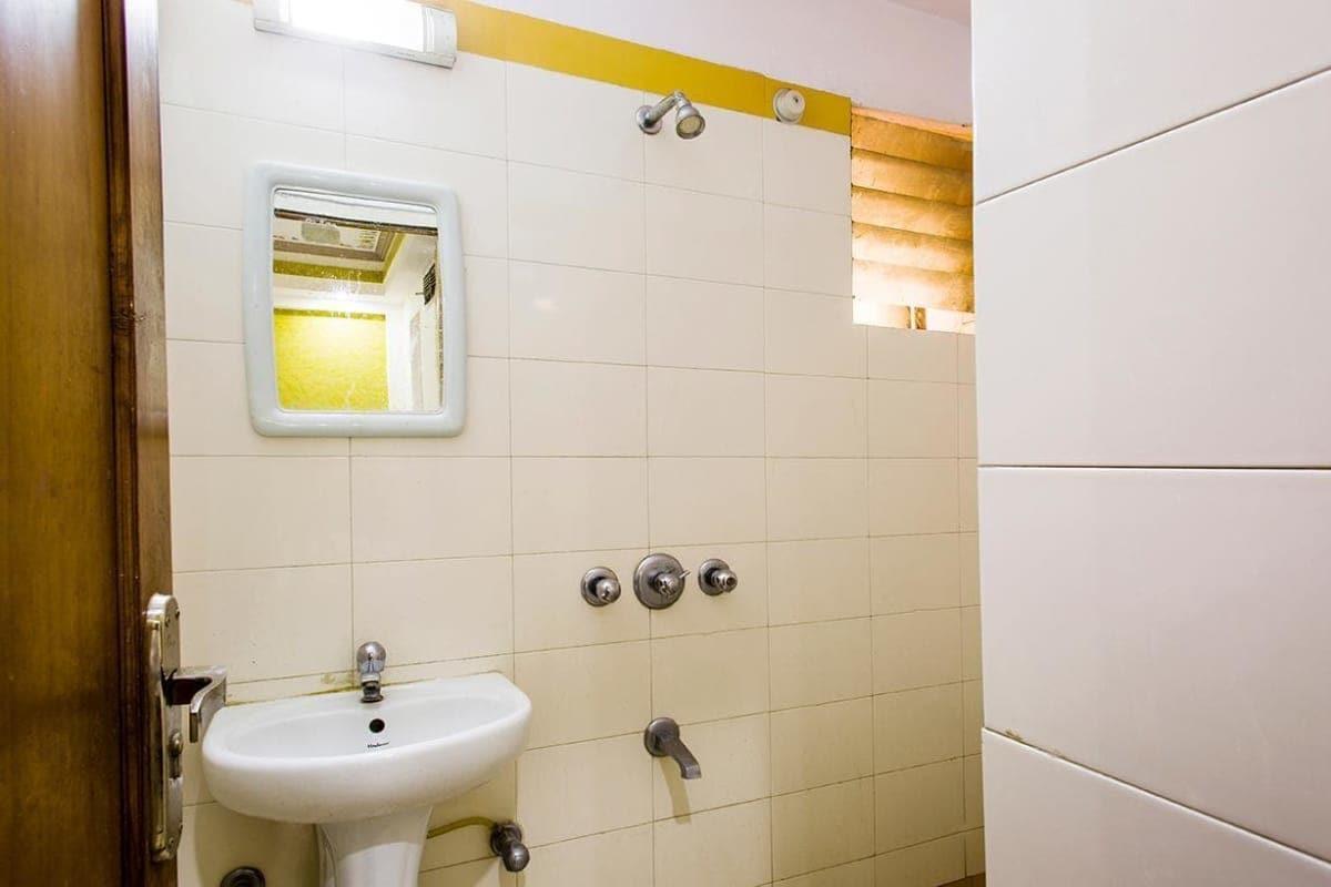 Sachdeva Excellency Hotel 3*