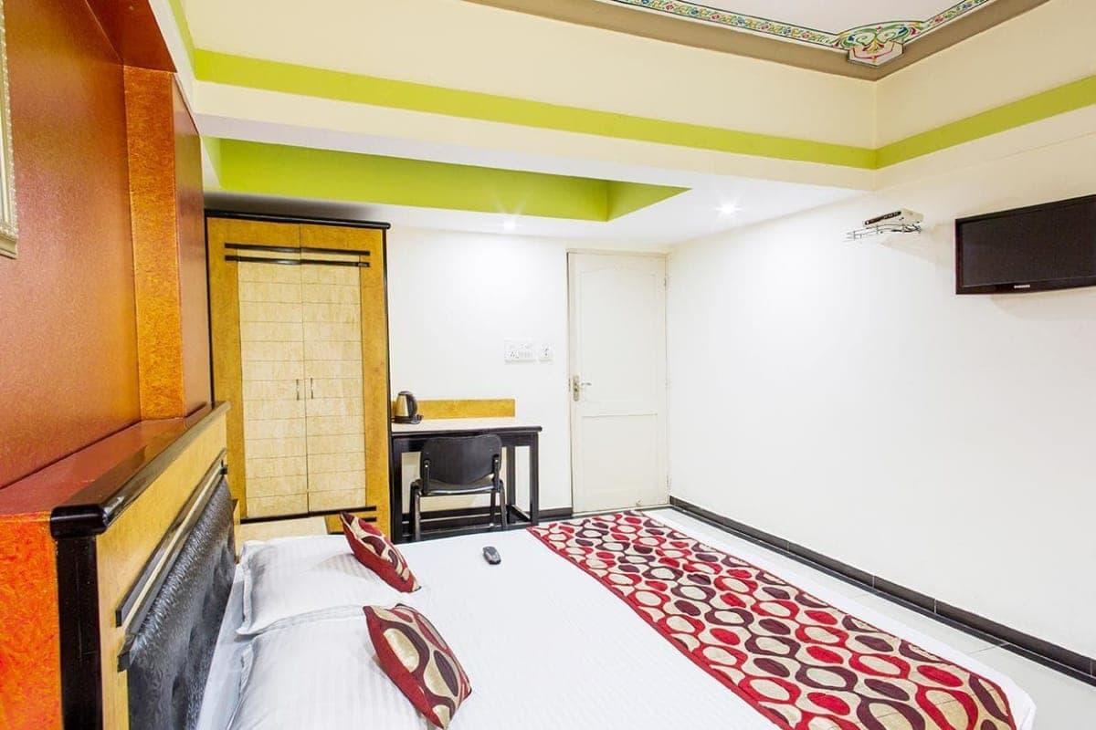 Hotel Sachdeva Excellency 3*